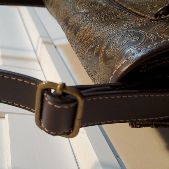 Relic (by Fossil) Shoulder Bag - Picture 3 of 11